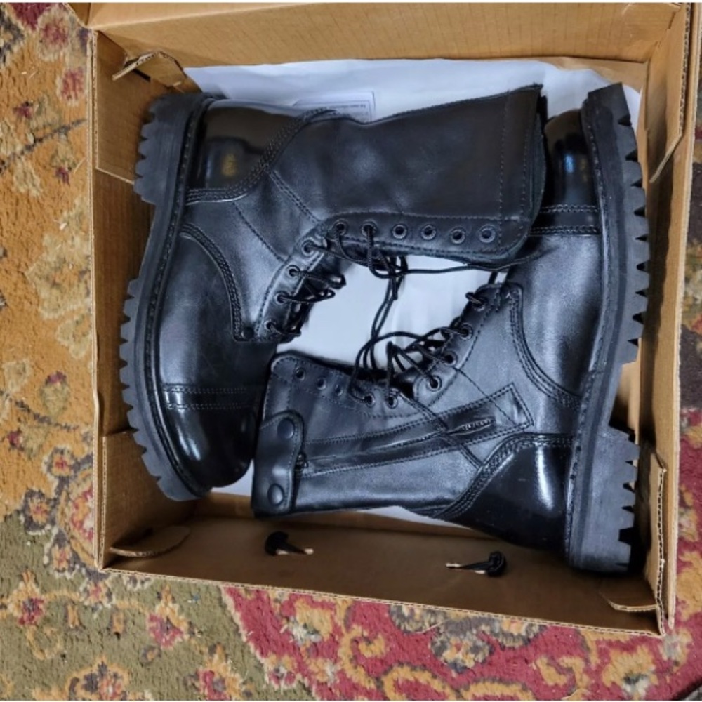Women’s Genuine Leather Size Zip Combat Jump Boots Women’s Size 8 Free Shipping